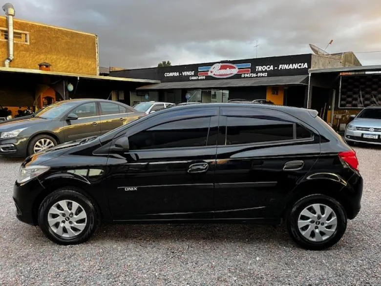 GM - Chevrolet - ONIX 1.0 LS FLEX