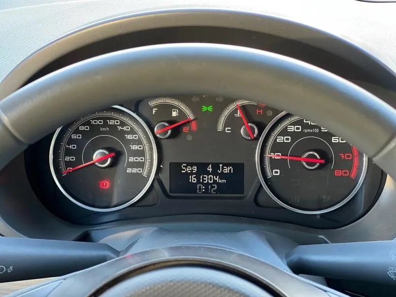 Fiat - PALIO ATTRACTIVE 1.0