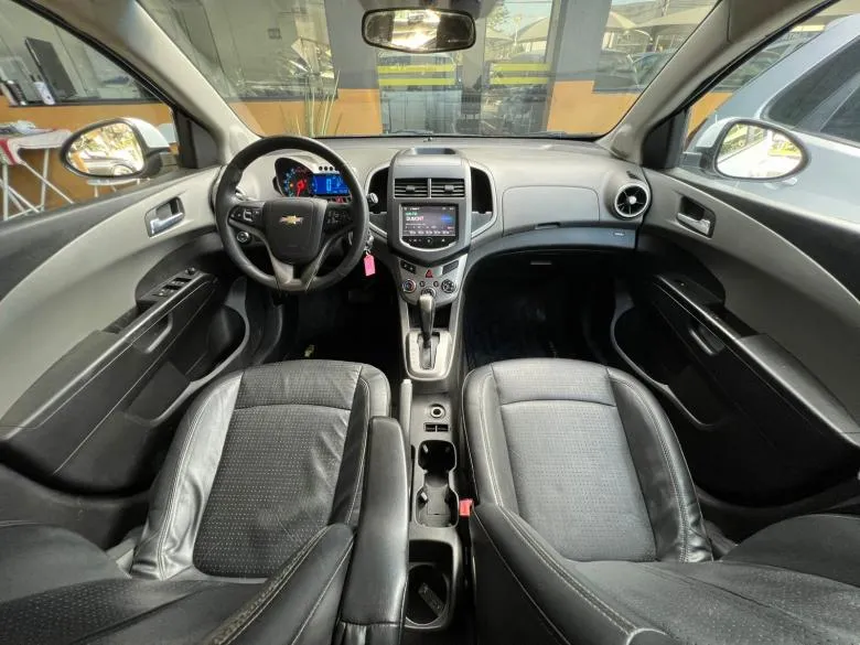 GM - Chevrolet - SONIC LTZ 1.4 AUTOMATICO FLEX