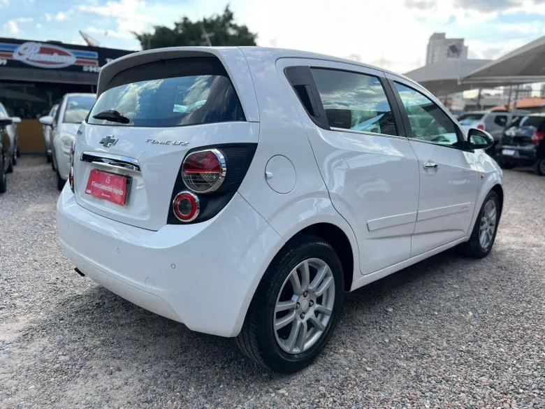 GM - Chevrolet - SONIC LTZ 1.4 AUTOMATICO FLEX